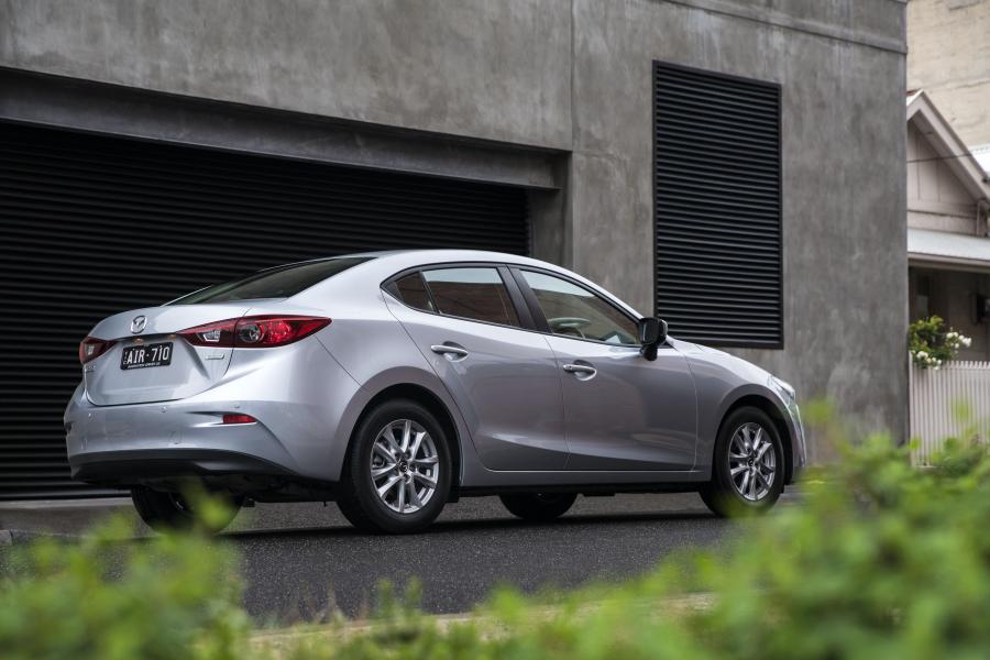  Mazda3 SP25 Astina Sedan (BM) 2016 года  (AU) (фото 24 из 56)